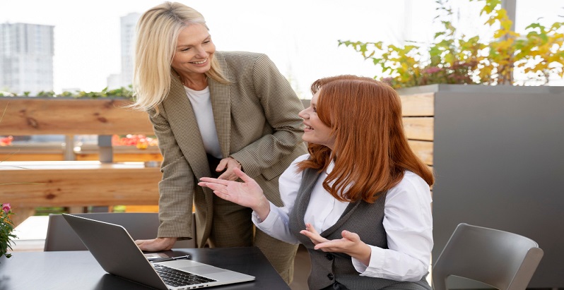 Cum te integrezi in echipa la noul job: Sfaturi utile pentru o adaptare rapida