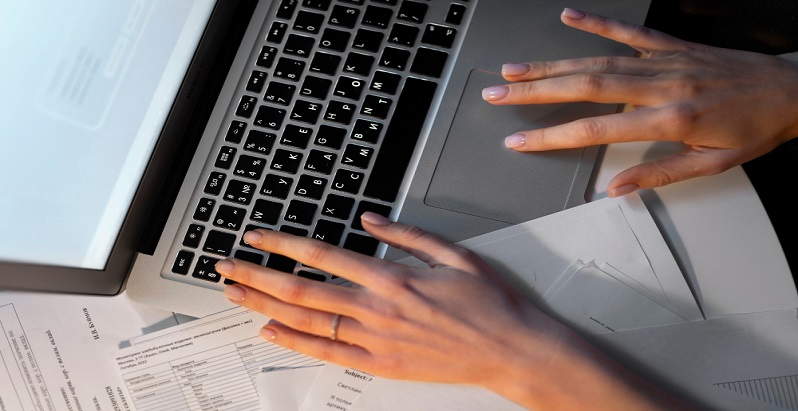 Absolventa cu experienta internationala, ignorata pe piata muncii: sute de aplicatii fara raspuns