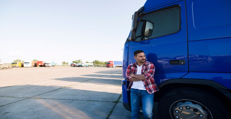 Criza uriasa pe piata muncii din Europa: aproape 500.000 de locuri disponibile pentru soferii de TIR